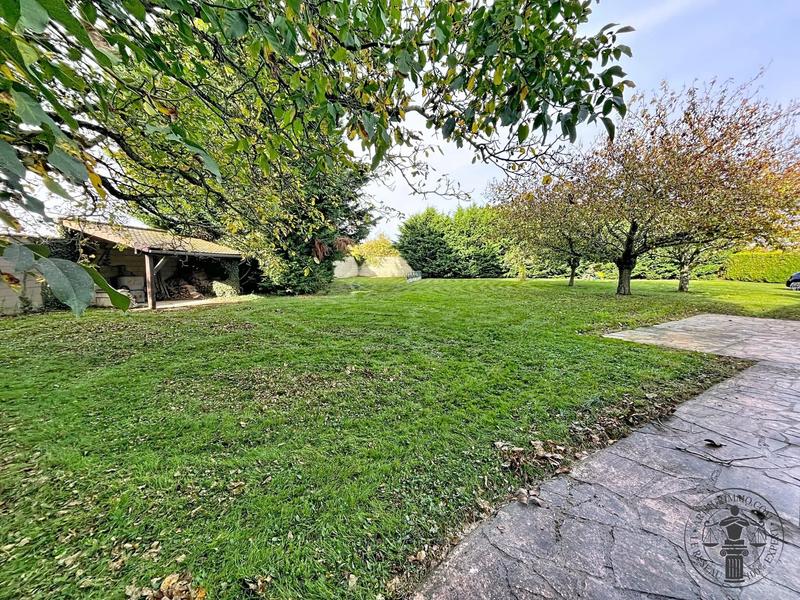 Maison - 180 m² - 6 pièces