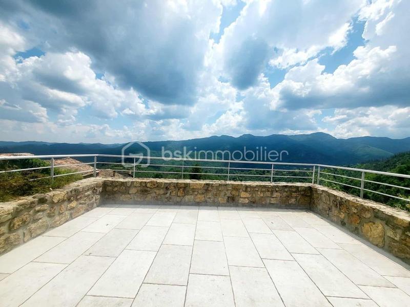 Maison en pierre - 127 m² - 6 pièces