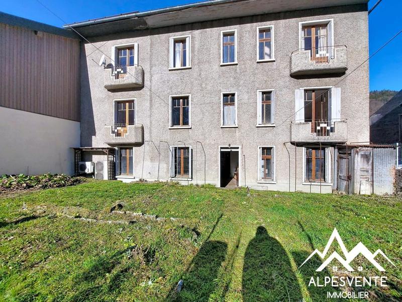 Maison ancienne - 293 m² - 13 pièces