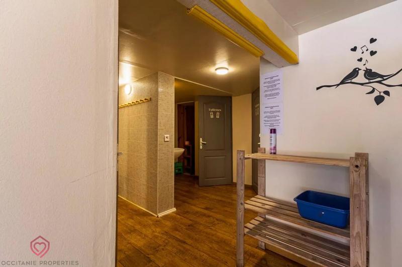 Propriété - 500 m² - 17 pièces