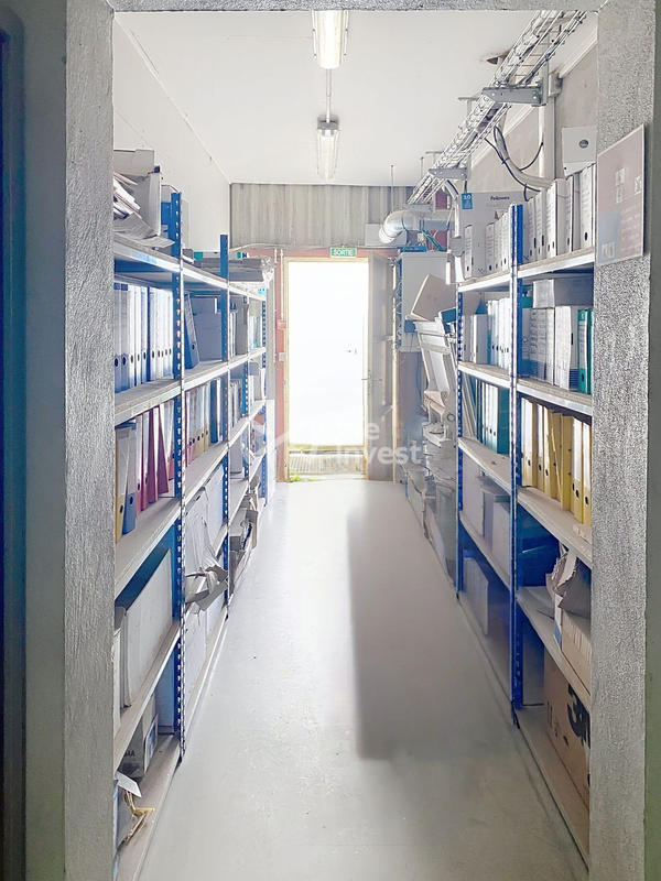 Local commercial - 840 m²