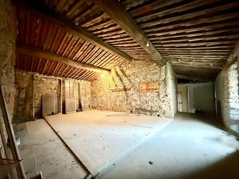 Maison - 352 m² - 6 pièces