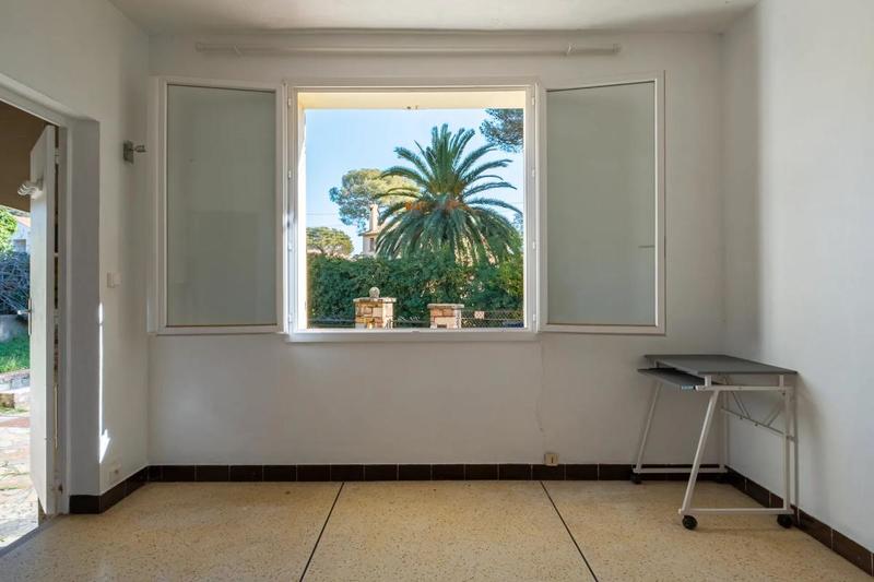 Studio - 100 m² - 4 pièces