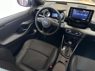 Toyota Yaris Hybride 116ch Collection - Parfait état Attelage Pneus neufs