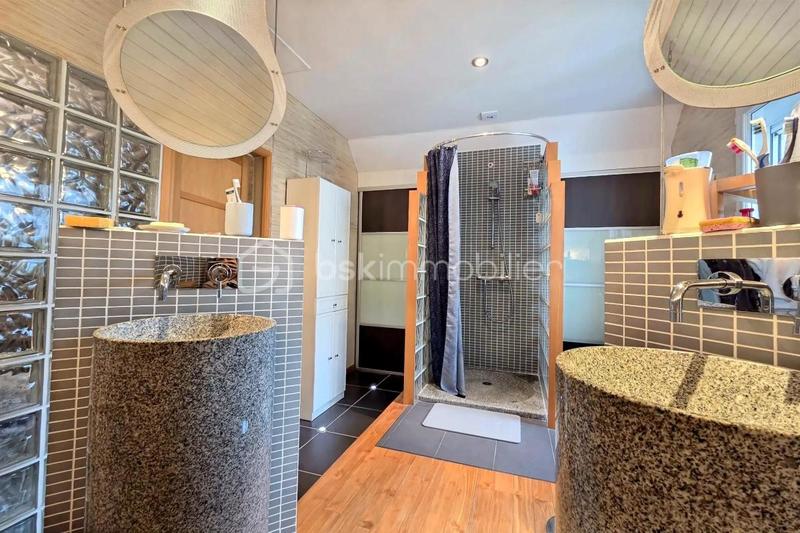 Maison traditionnelle - 186 m² - 5 pièces