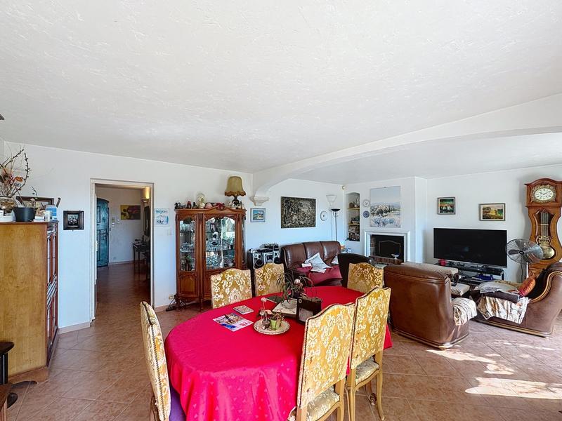 Maison traditionnelle - 140 m² - 6 pièces