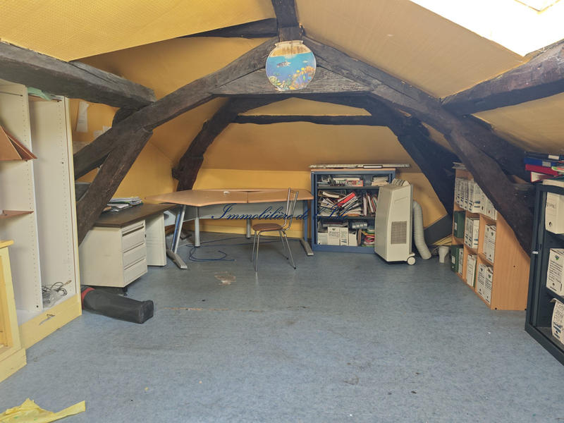 Maison - 285 m² - 11 pièces