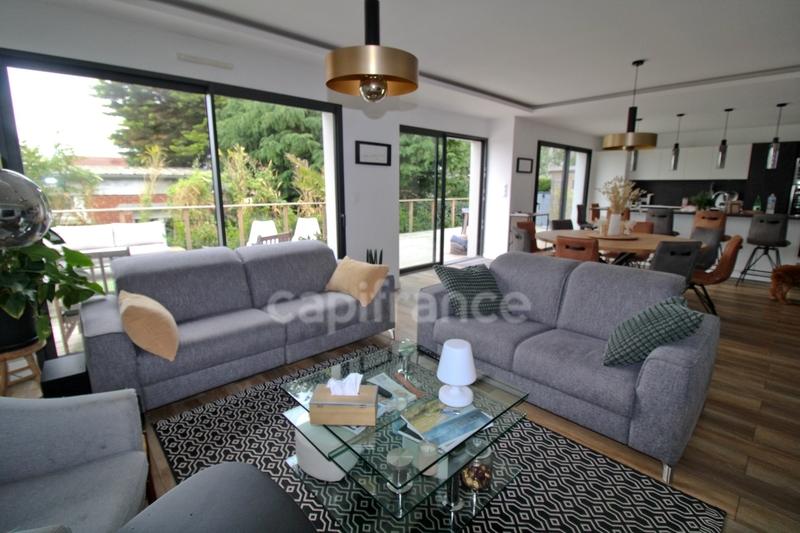 Maison - 146 m² - 6 pièces