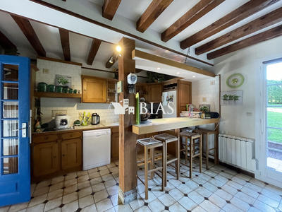 Maison - 140 m² - 8 pièces