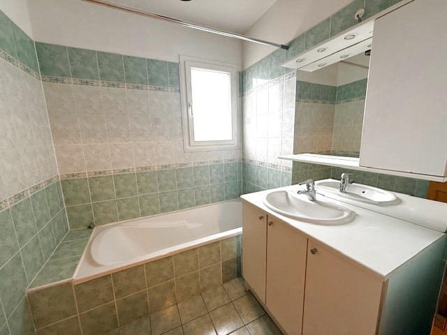 Maison - 75 m² - 4 pièces