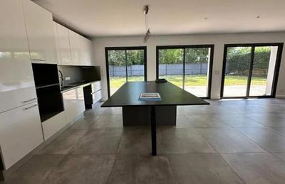 Maison - 138 m² - 6 pièces