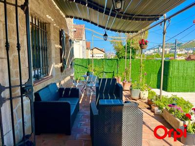 Appartement - 89 m² - 3 pièces