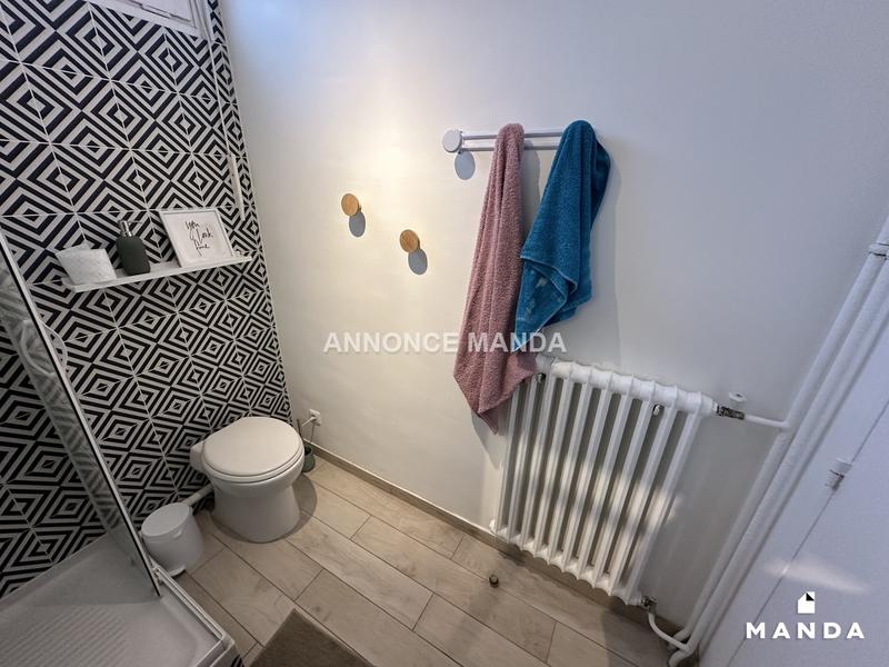 Chambre - 15 m² - 6 pièces