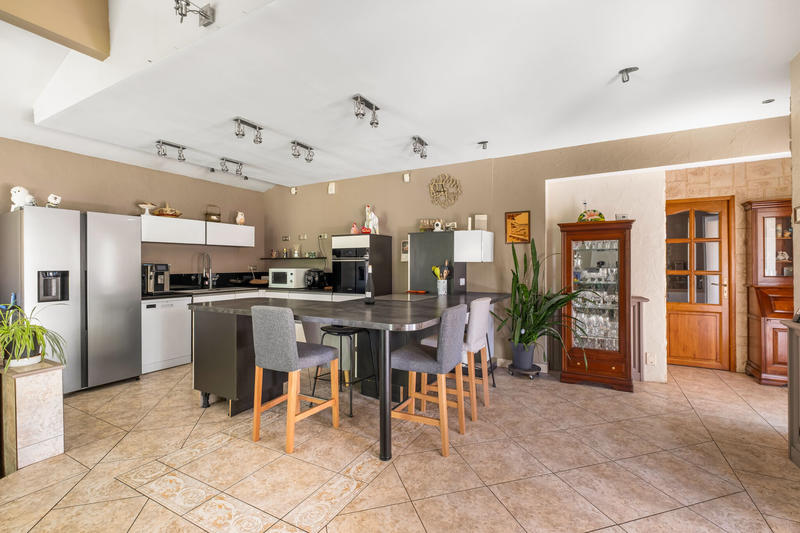 Maison - 146 m² - 5 pièces