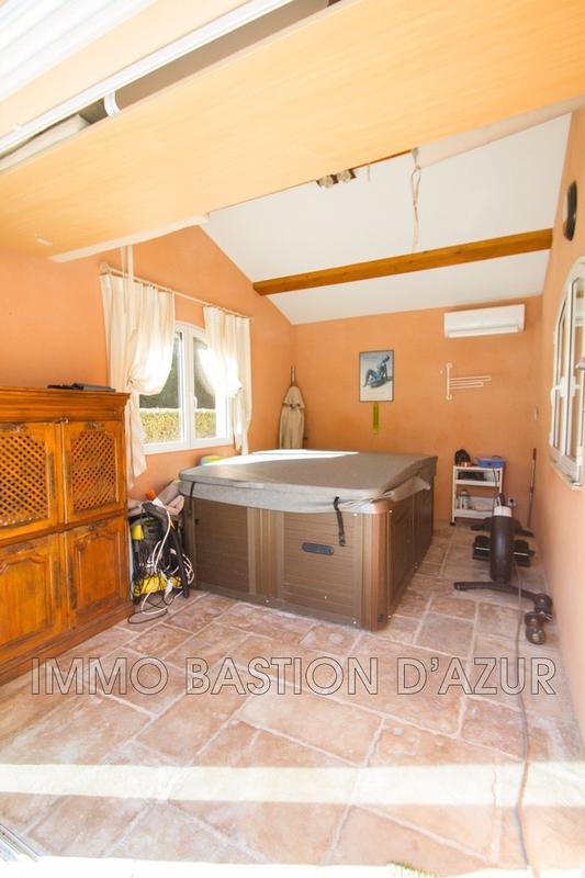 Villa - 355 m² - 7 pièces