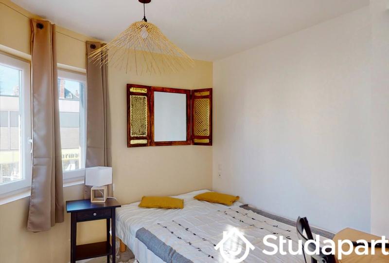 Chambre - 10 m² - 1 pièce