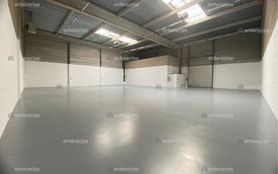 Local d'activité / Entrepôt - 680 m²