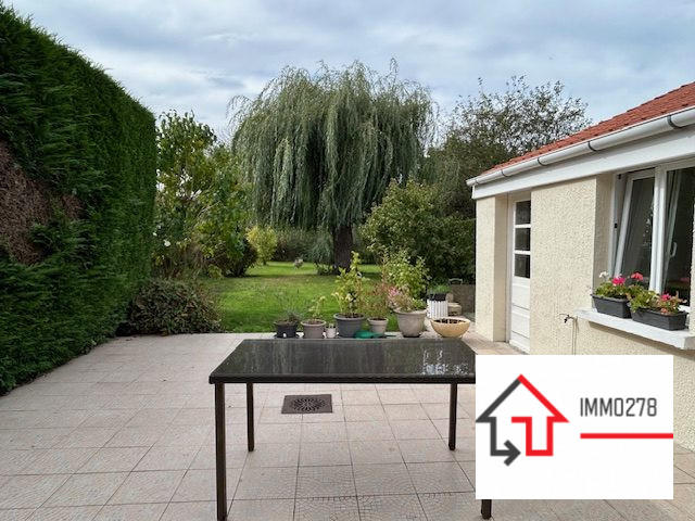 Maison - 232 m² - 7 pièces