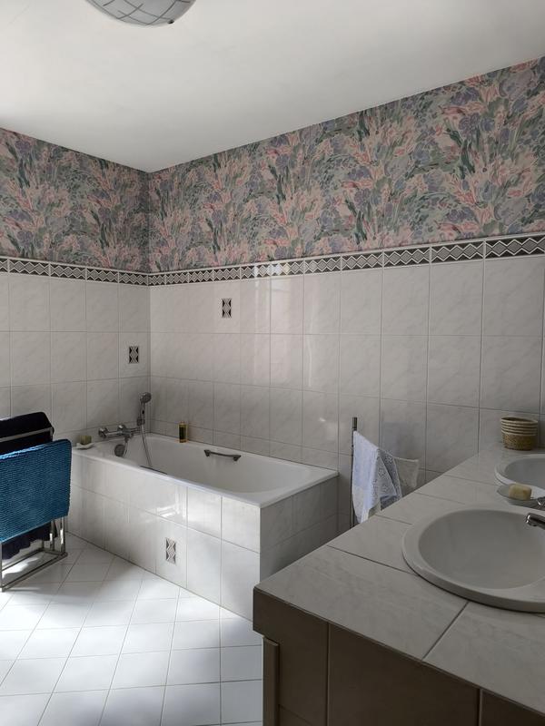 Maison - 201 m² - 7 pièces