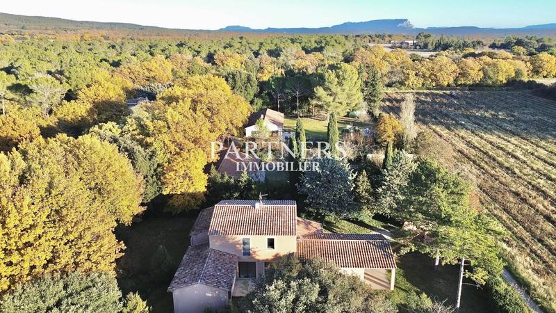 Maison - 190 m² - 5 pièces