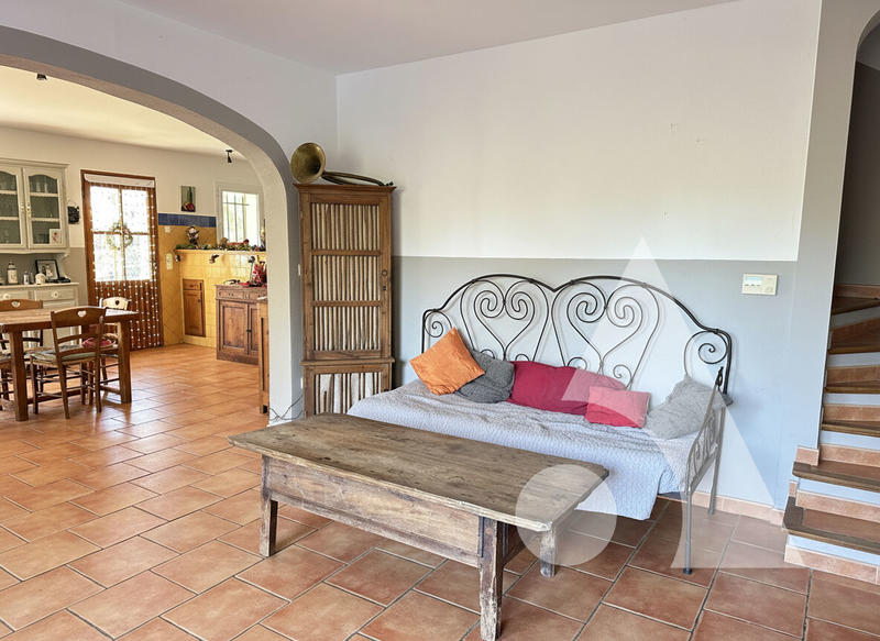 Maison - 182 m² - 8 pièces