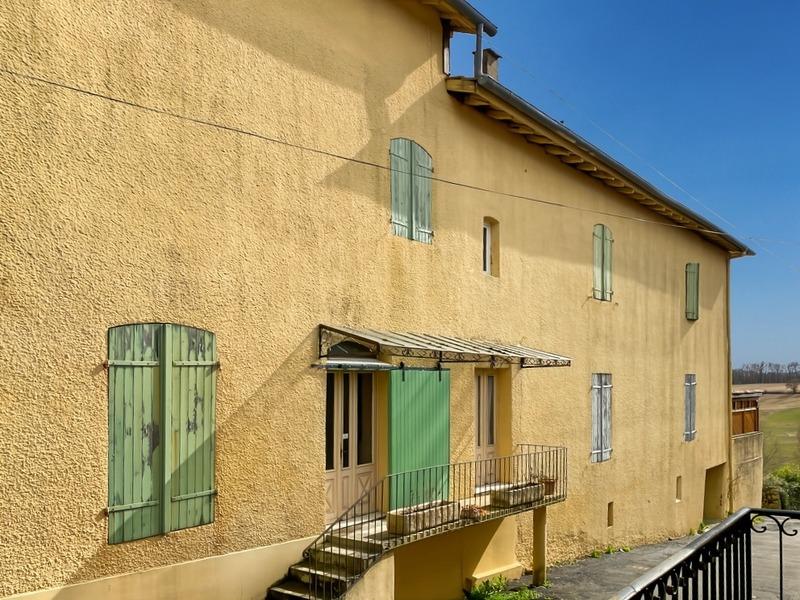 Maison de village - 380 m² - 15 pièces