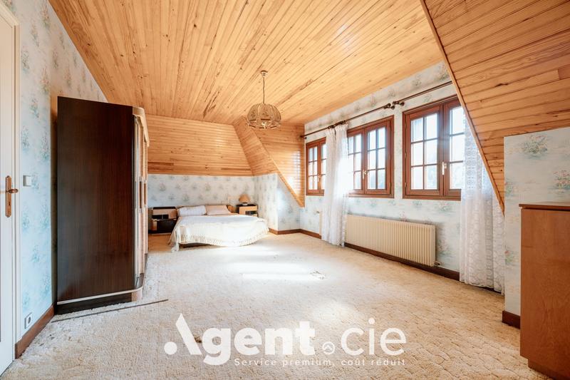 Maison - 240 m² - 7 pièces