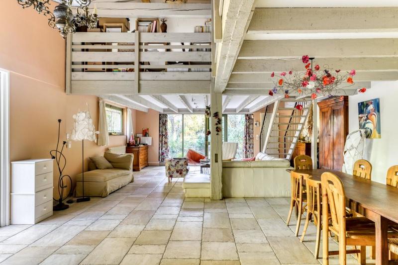 Maison - 280 m² - 11 pièces