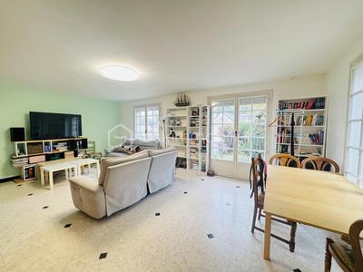 Maison - 198 m² - 8 pièces