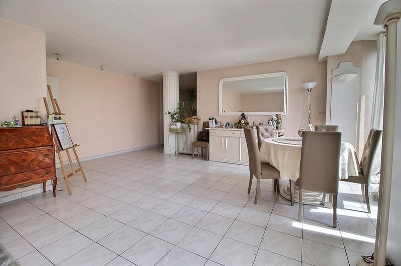 Appartement - 102 m² - 5 pièces