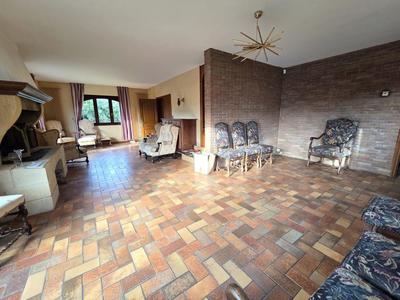 Pavillon - 168 m² - 8 pièces