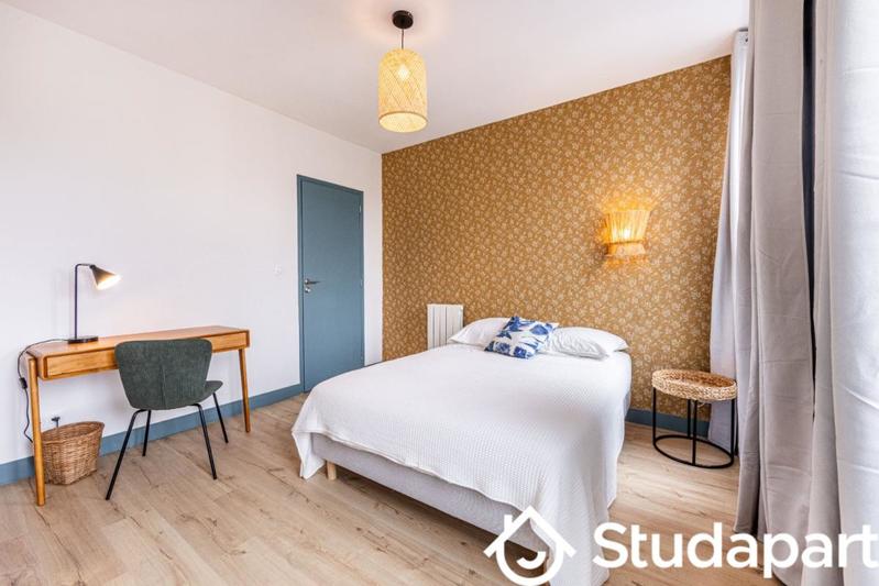 Chambre - 12 m² - 1 pièce