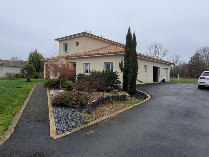 Maison - 139 m² - 6 pièces