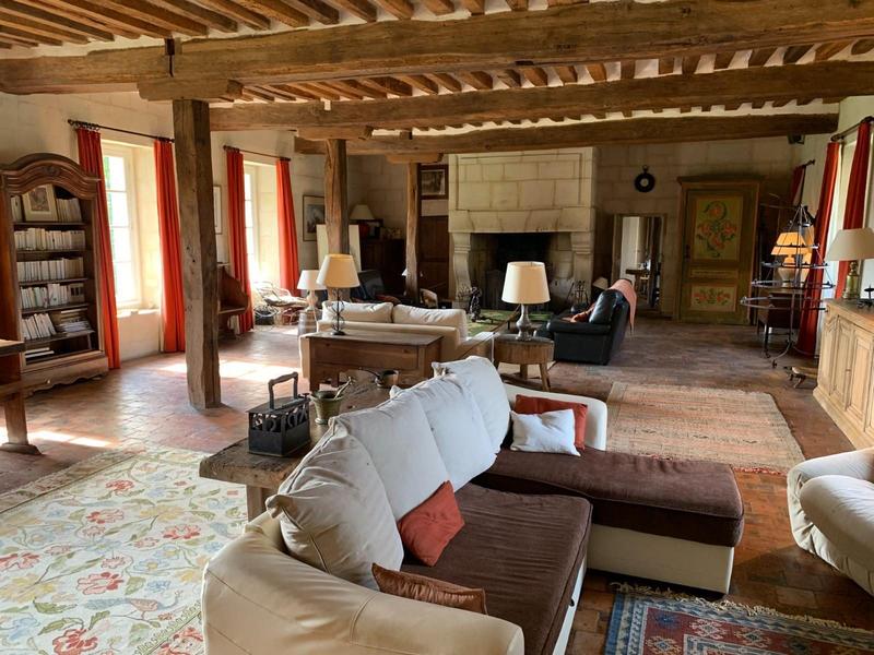 Maison - 420 m² - 11 pièces