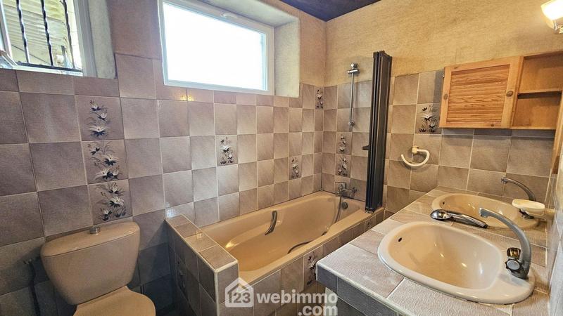 Maison - 121 m² - 5 pièces