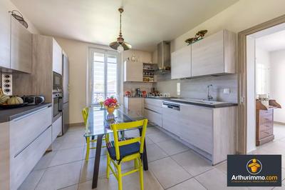 Maison - 103 m² - 5 pièces