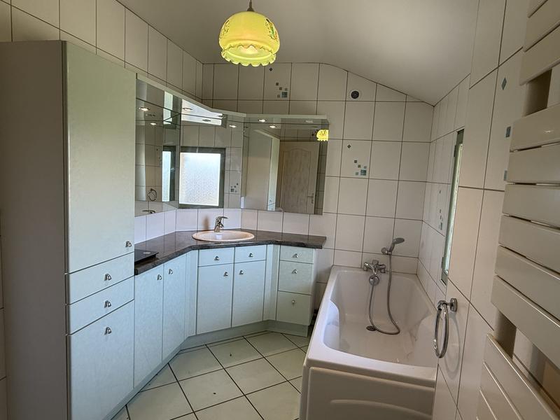 Maison - 175 m² - 8 pièces