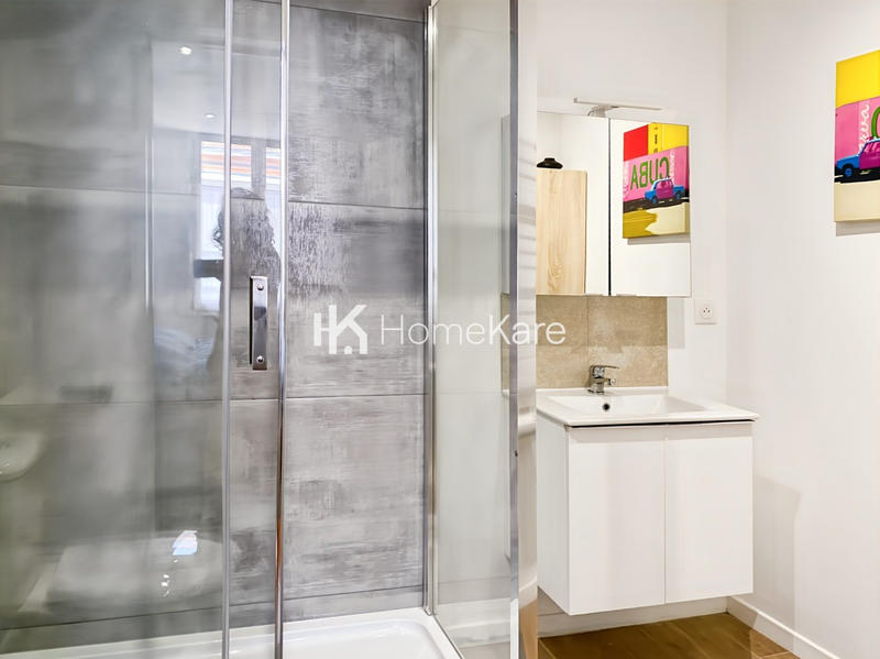 Appartement - 105 m² - 6 pièces