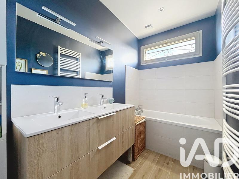 Maison - 95 m² - 4 pièces