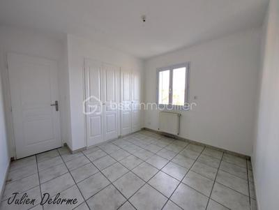 Maison jumelée - 69 m² - 3 pièces