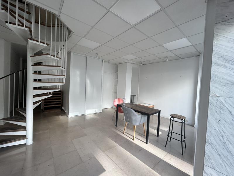 Bureau - 83 m² - 4 pièces