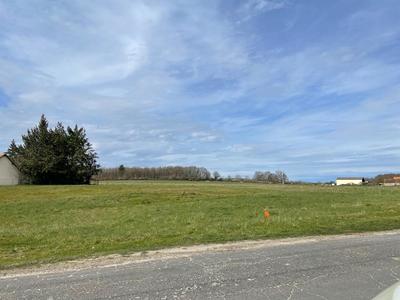 Terrain constructible - 1 500 m²
