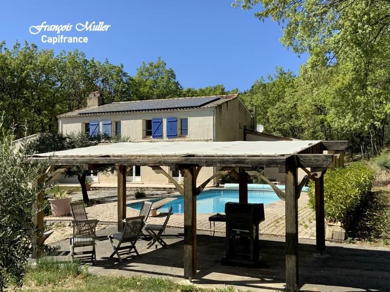 Villa - 325 m² - 12 pièces