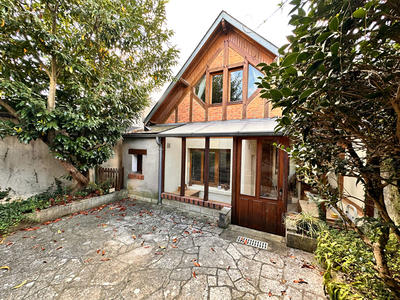 Maison - 182 m² - 6 pièces