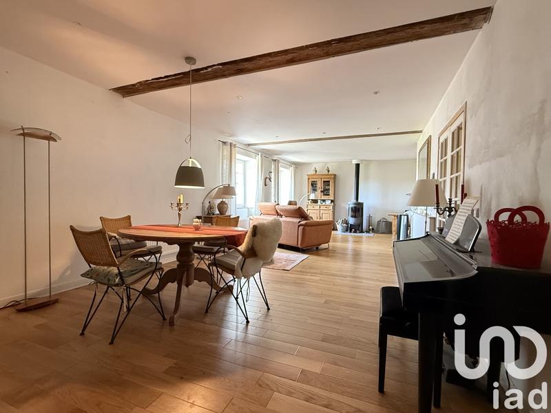 Maison - 233 m² - 6 pièces