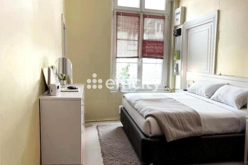 Appartement ancien - 100 m² - 5 pièces