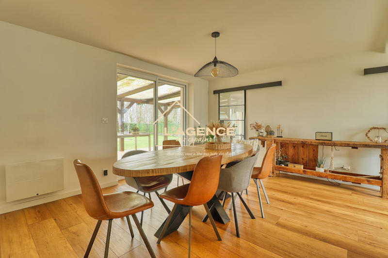 Maison - 168 m² - 7 pièces