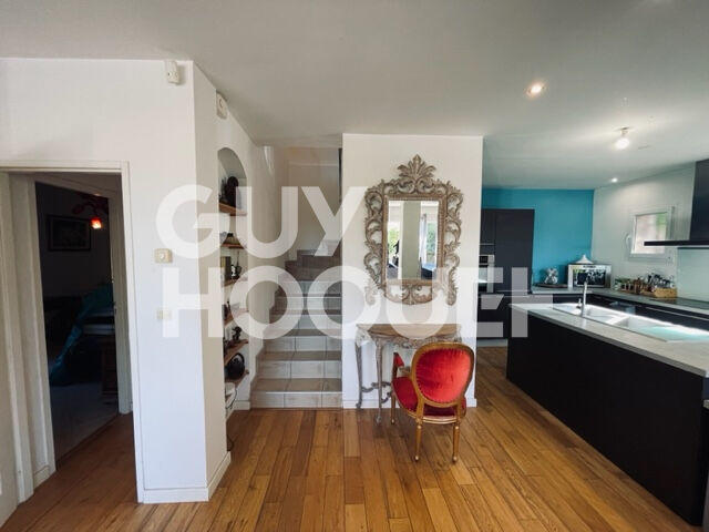 Maison - 166 m² - 5 pièces