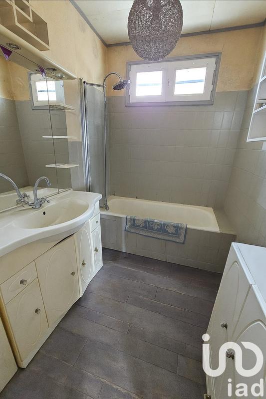 Maison - 170 m² - 9 pièces