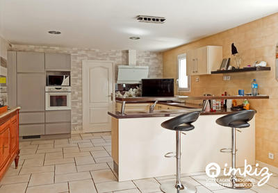 Maison - 182 m² - 6 pièces